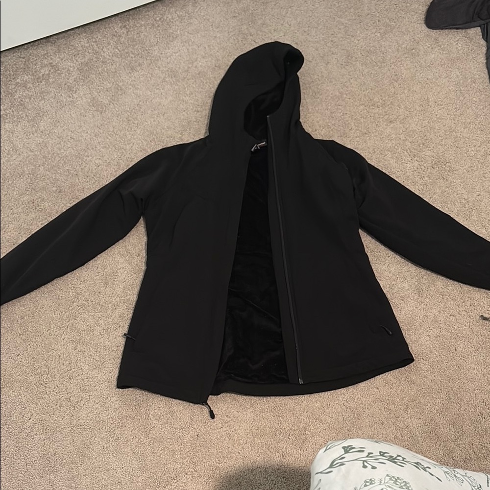 Kirklands Black Ski & Snow Jacket for Winter Adventures